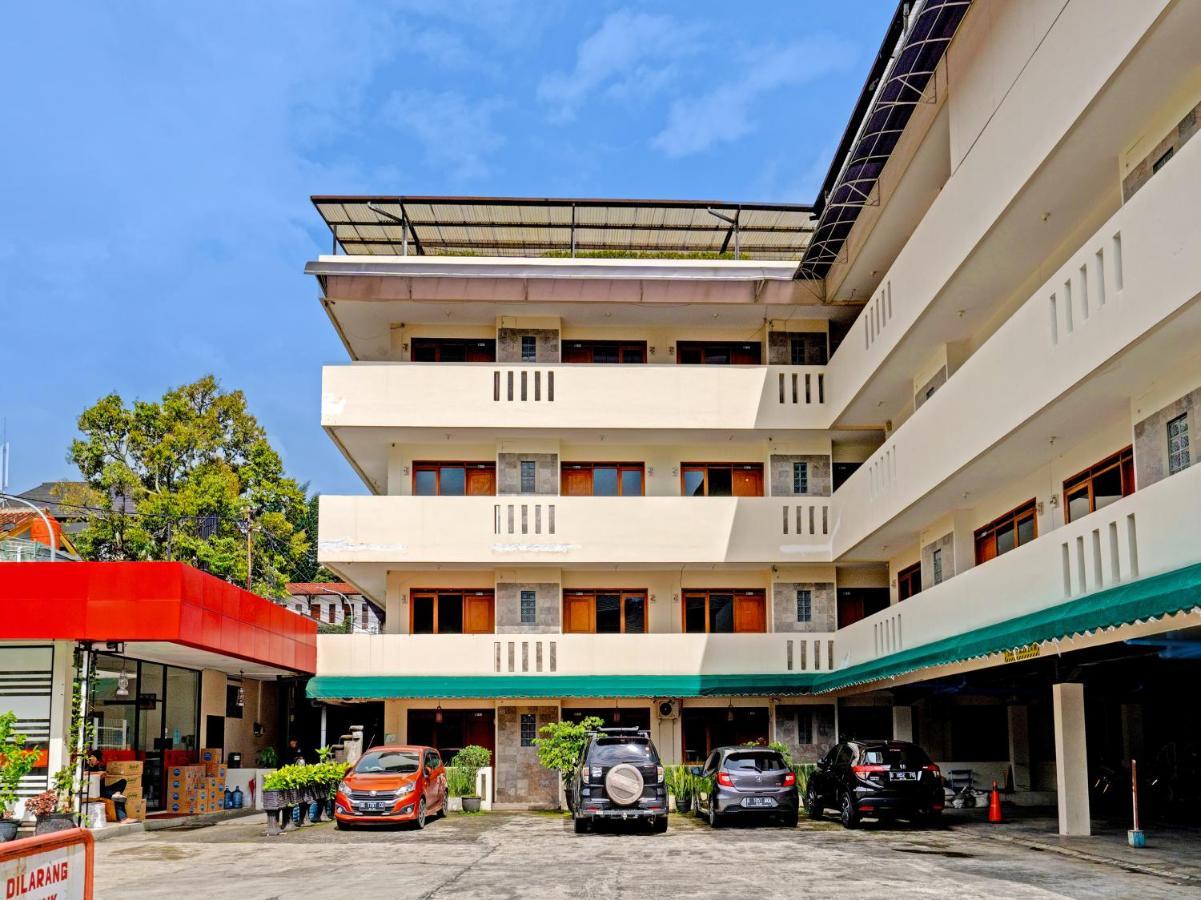 Oyo 1699 Verona Residence Bandung Esterno foto