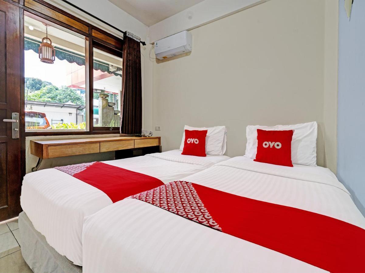 Oyo 1699 Verona Residence Bandung Esterno foto
