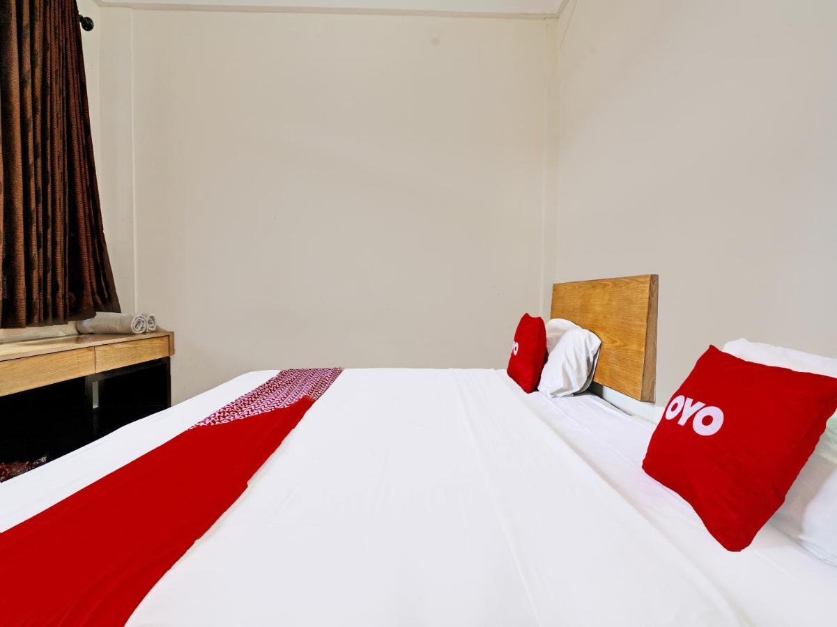 Oyo 1699 Verona Residence Bandung Esterno foto