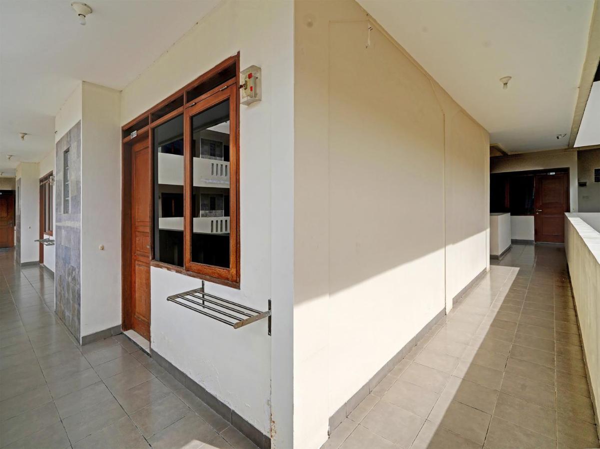 Oyo 1699 Verona Residence Bandung Esterno foto