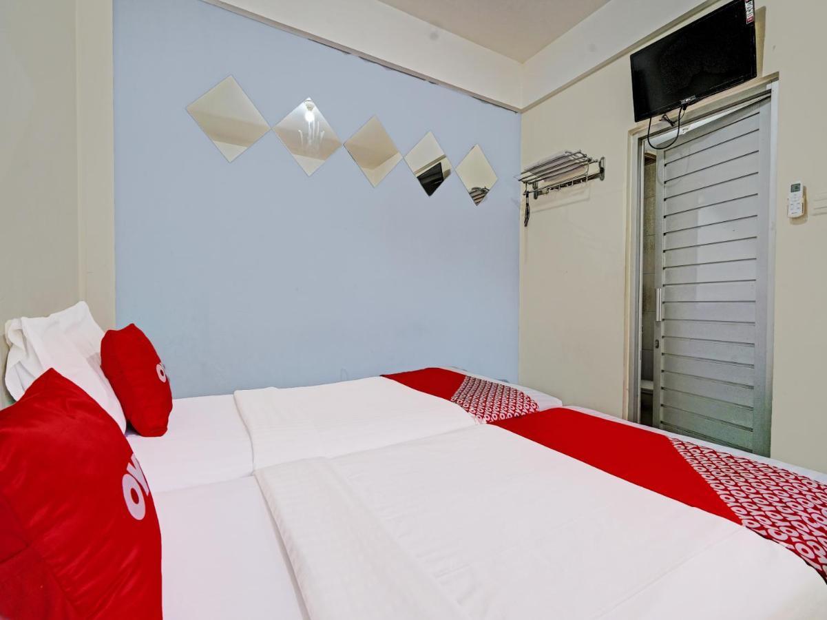 Oyo 1699 Verona Residence Bandung Esterno foto