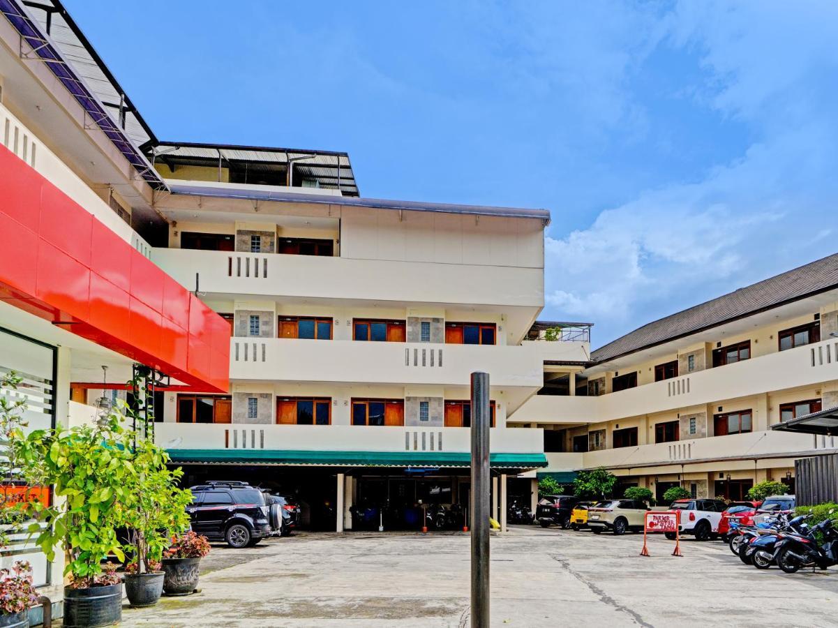 Oyo 1699 Verona Residence Bandung Esterno foto